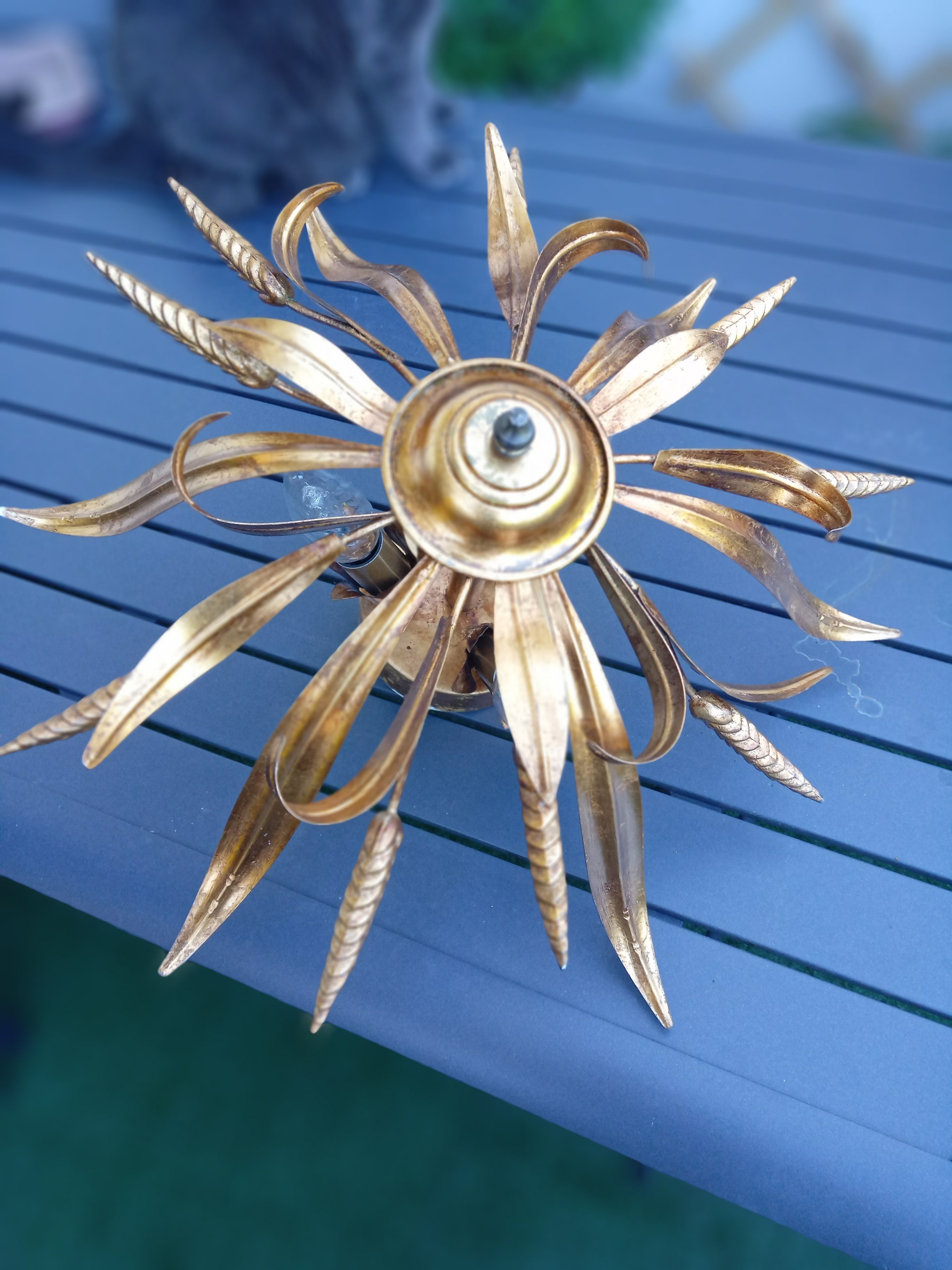 Lustre métal doré
