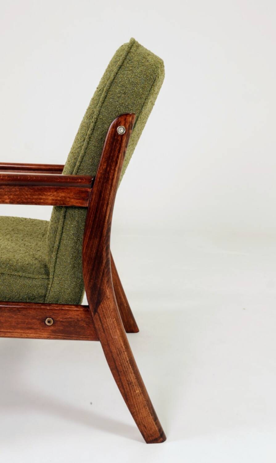 Fauteuil rétro en tissu boucle vert, forme ergonomique