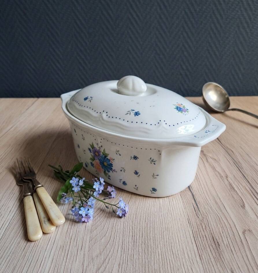 Oval floral stoneware terrine — Provincial Bouquet JMP Marketing Japan
