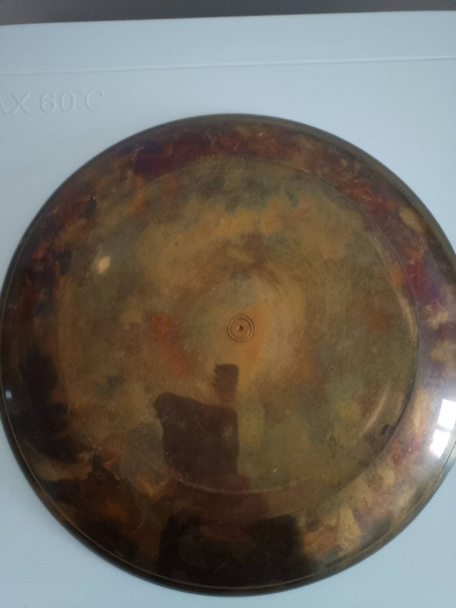 Plat cloisonné et laiton