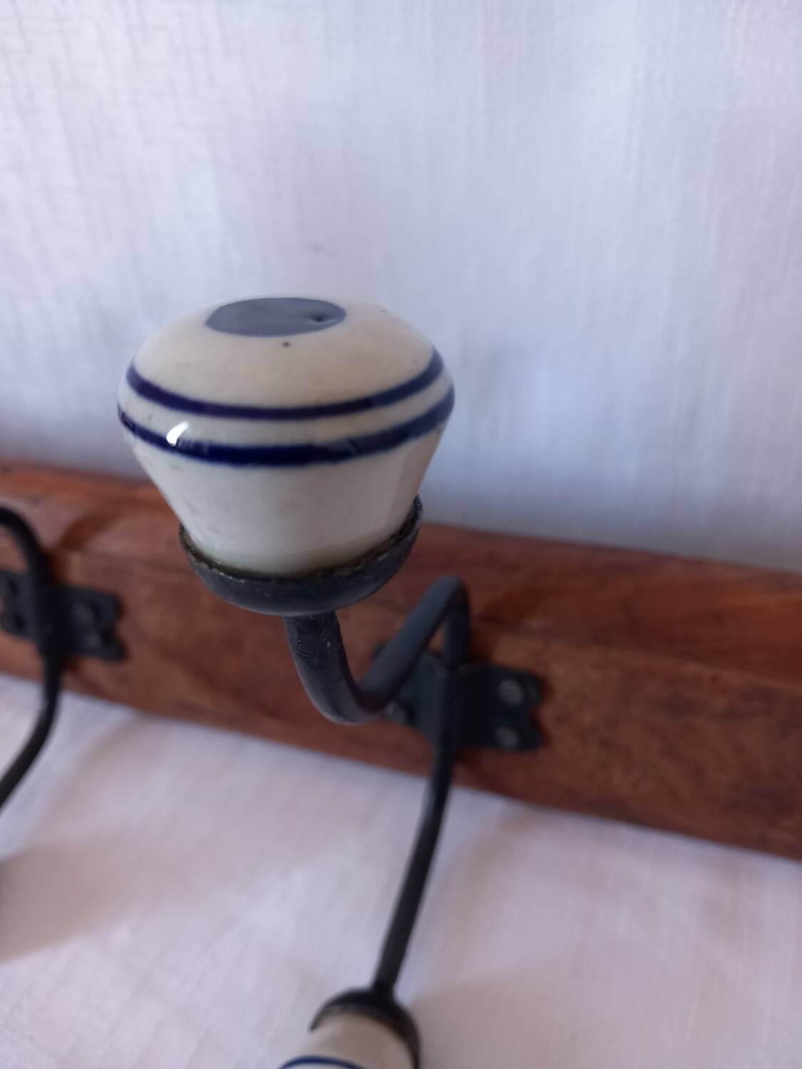 Patère / porte manteau Vintage bois et céramique