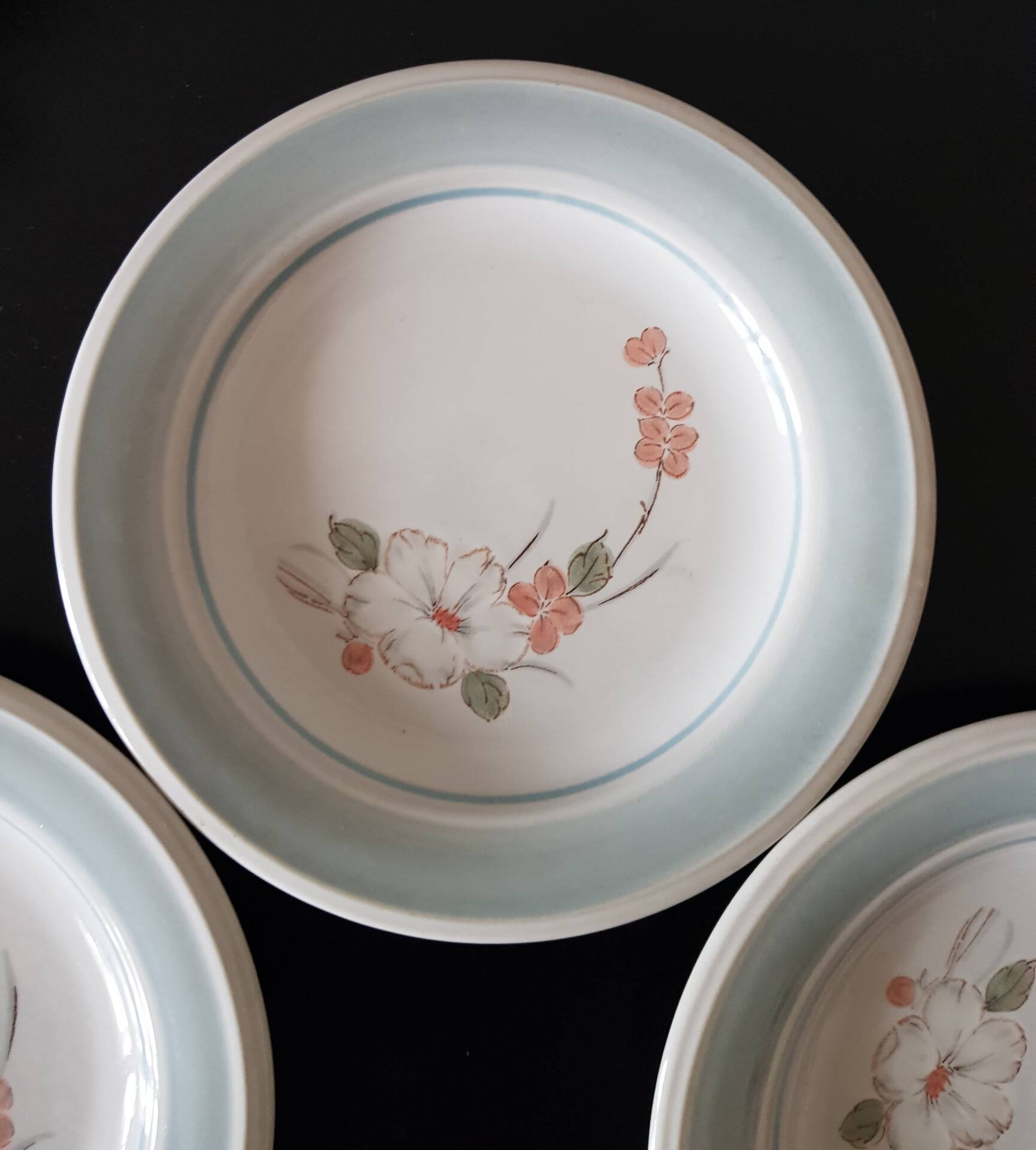 3 dessert plates by Daniele, vintage