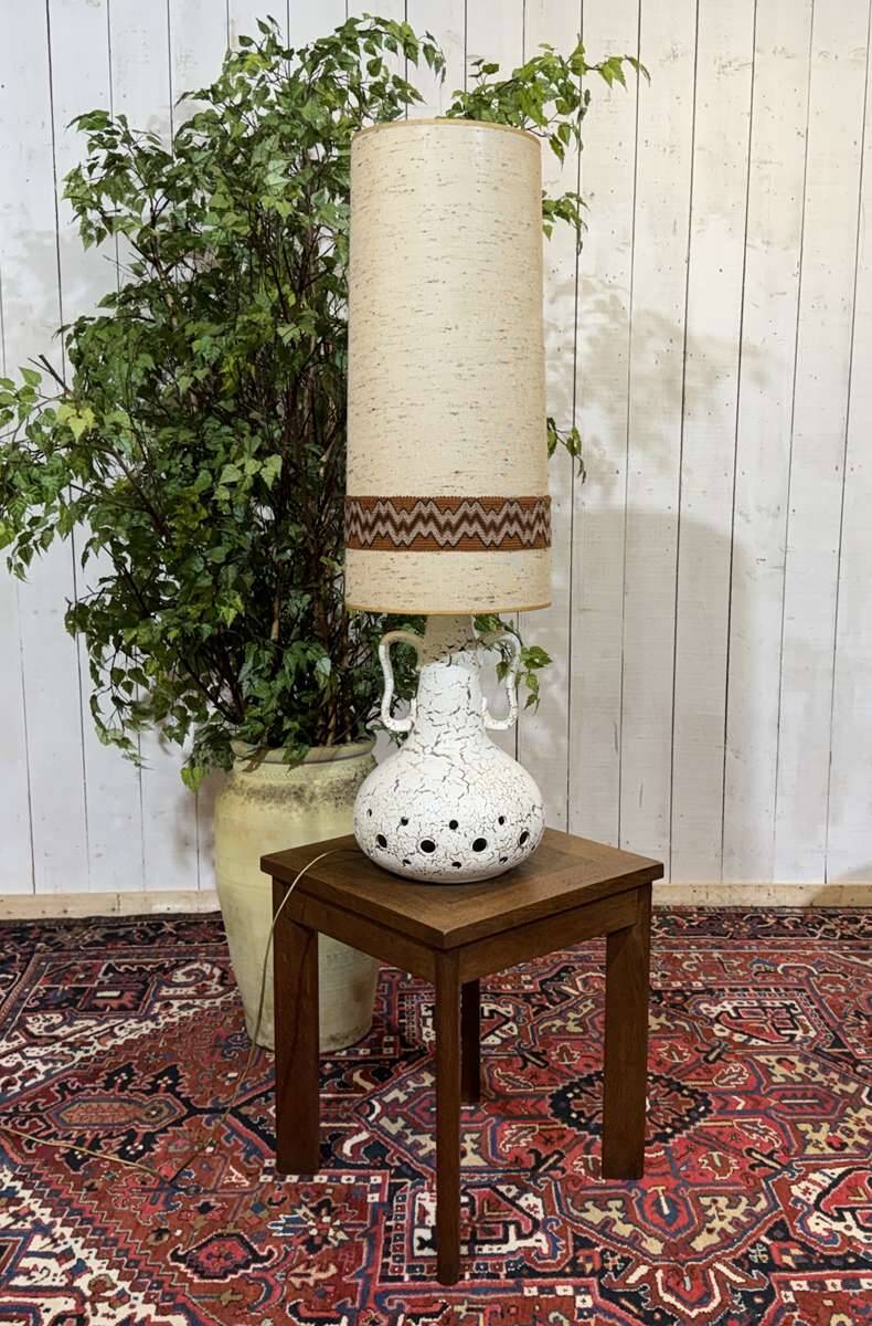 1970s lamp in white ceramic with its period shade.