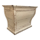 Patinated counter from the 19th century