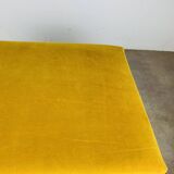 Tabouret scandinave en teck et velours jaune, années 60