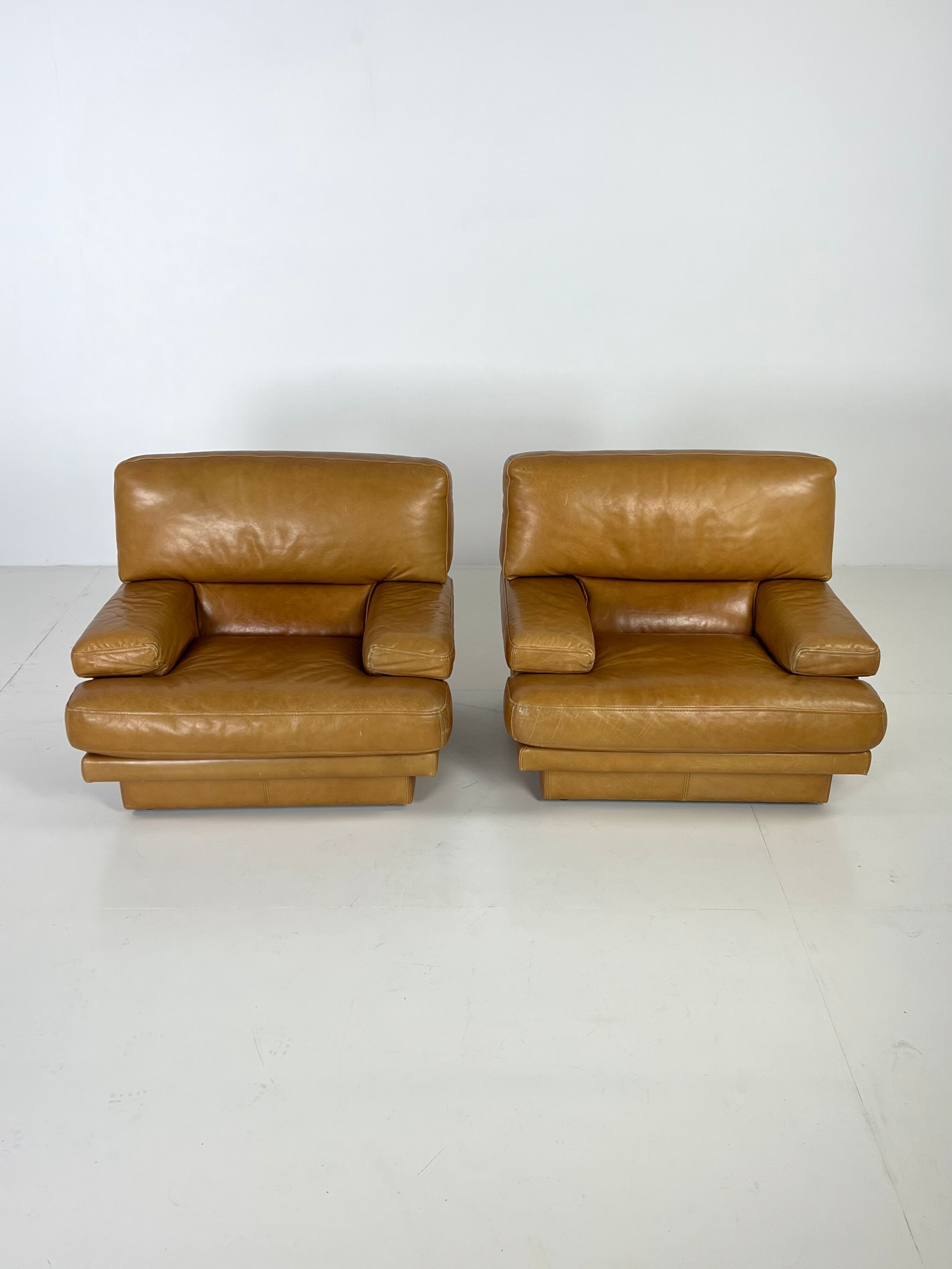 Set of 2 italian design armchairs