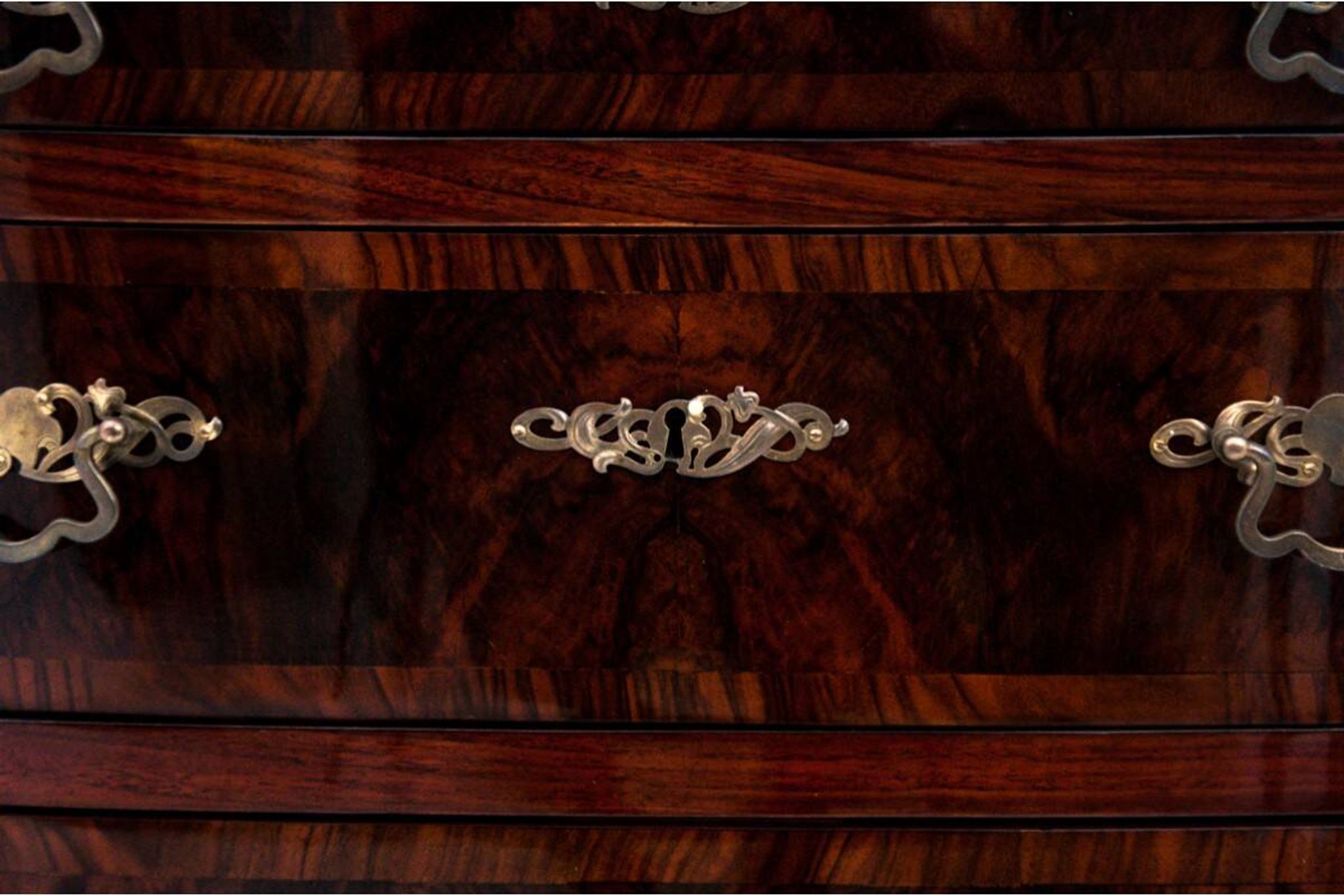 Walnut chest of drawers, Northern Europe, circa 1890. After renovation.