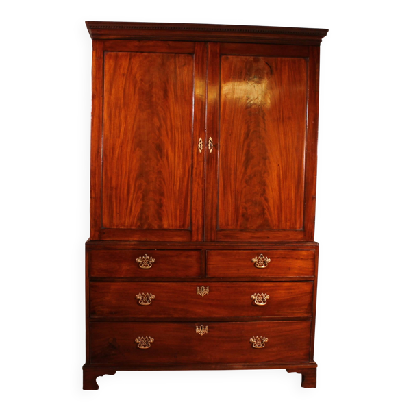 linen press en acajou du 18° siècle