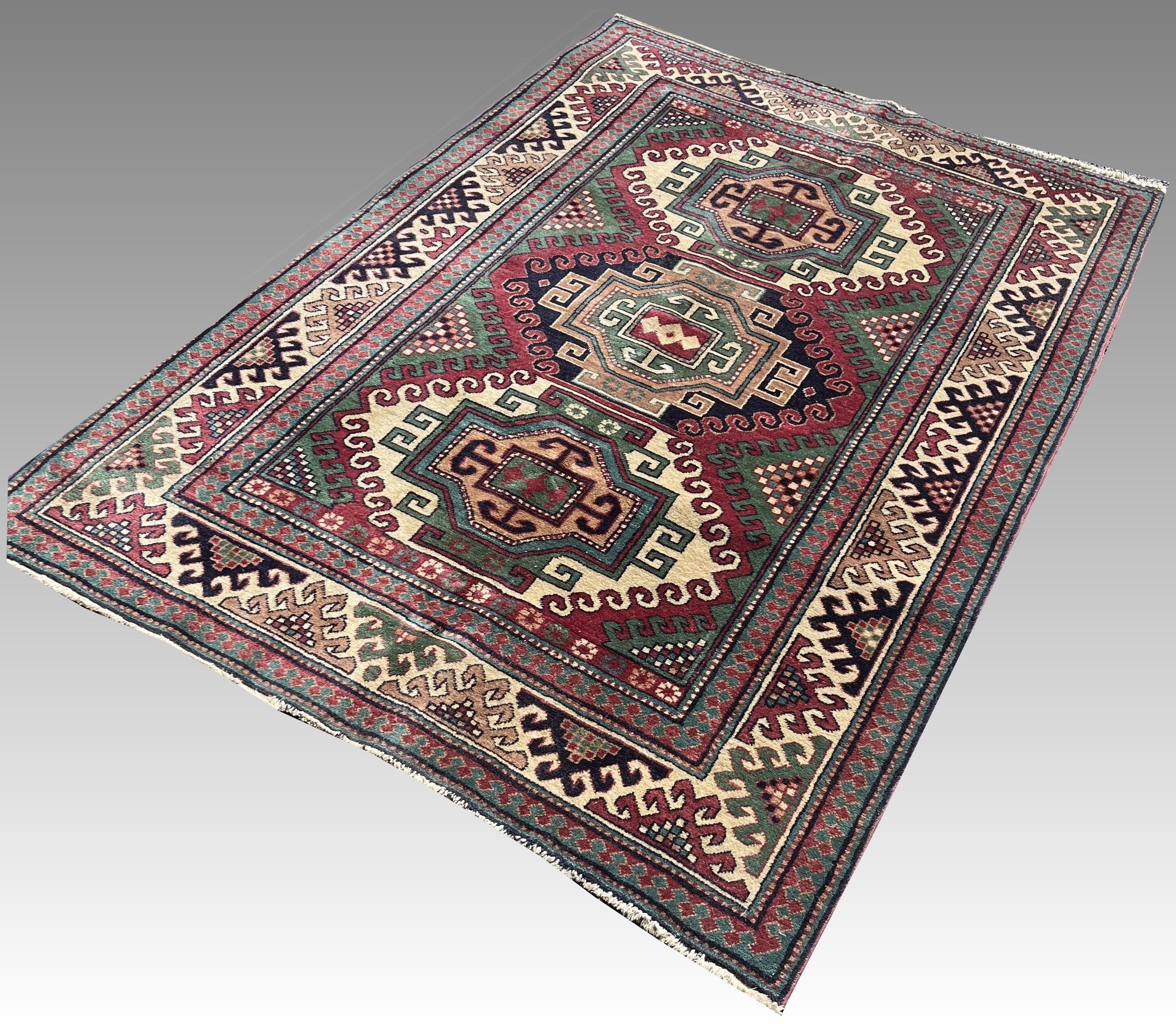 Oriental caucasian carpet kazak armenian : 1.83 x 1.27 m