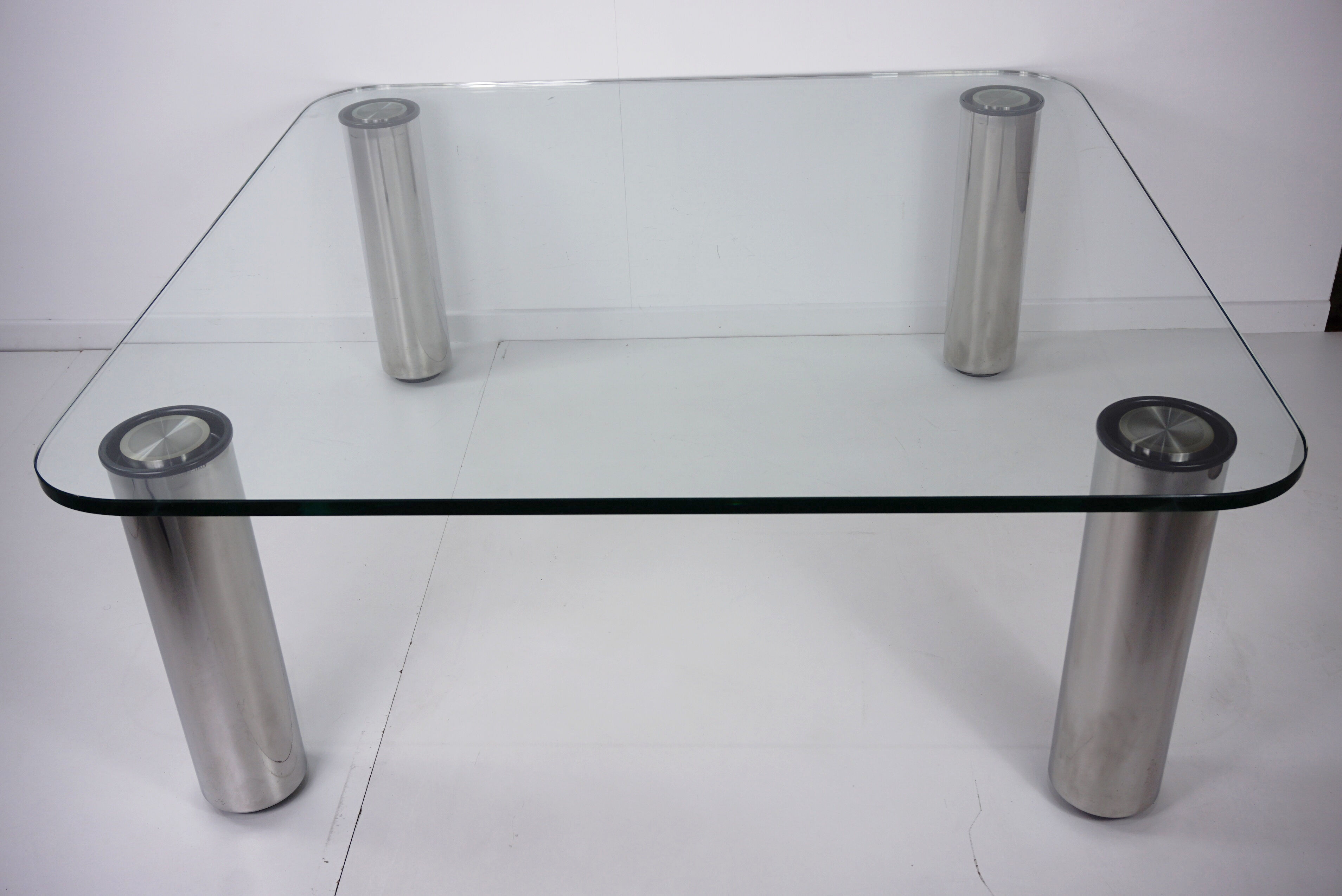 Marcuso Italian design bass table Marco Zanuso for Zanotta
