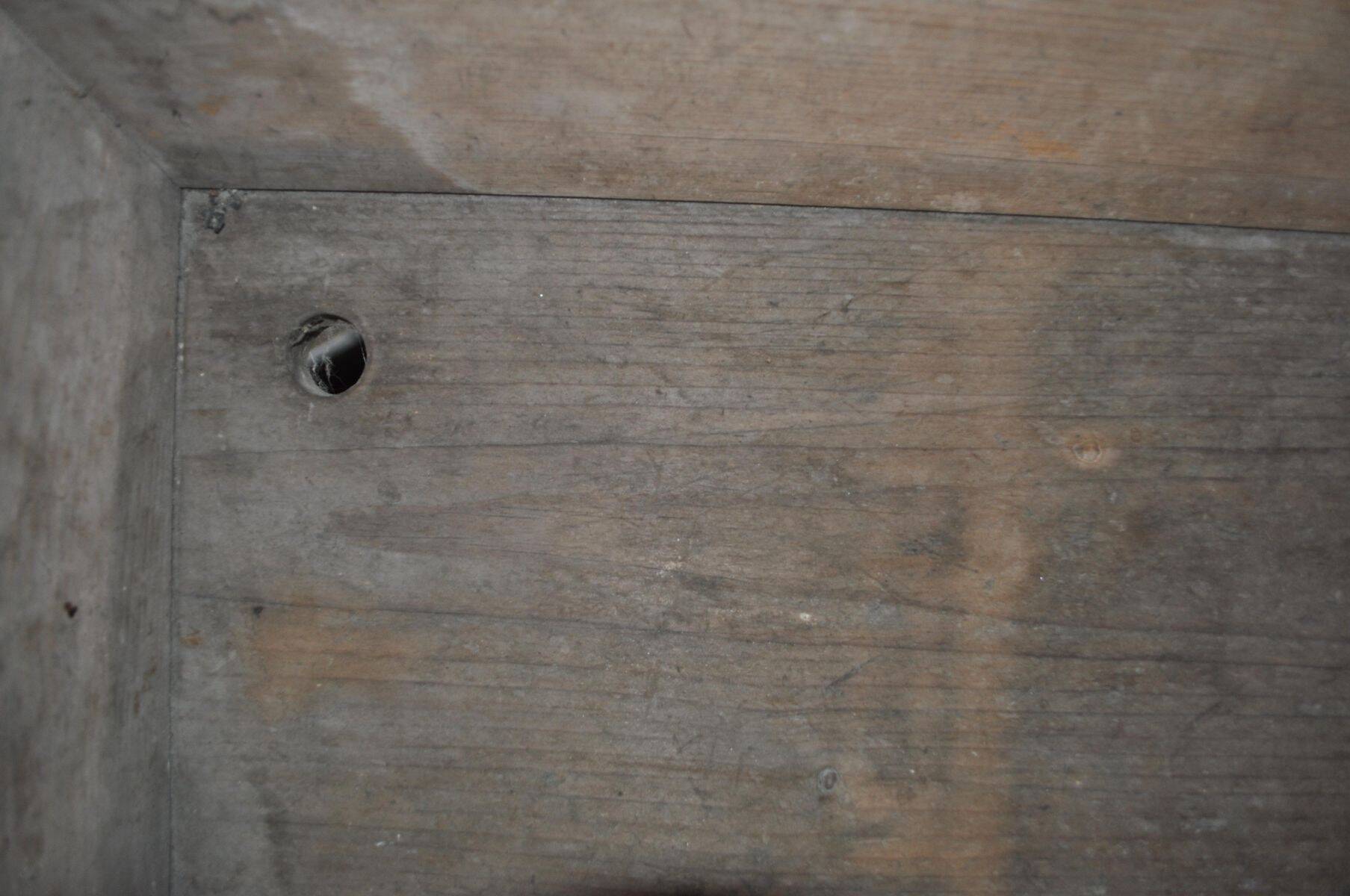 Trancheuse en bois massif marron début XXe siècle — longue auge rustique 1890-1919