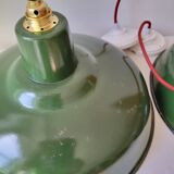 Duo of suspensions in green enamelled sheet metal