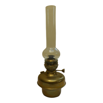 Old brass oil lamp 19°