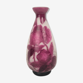 Art nouveau glass paste vase roses violines  signed andré delatte, early 20th century.
