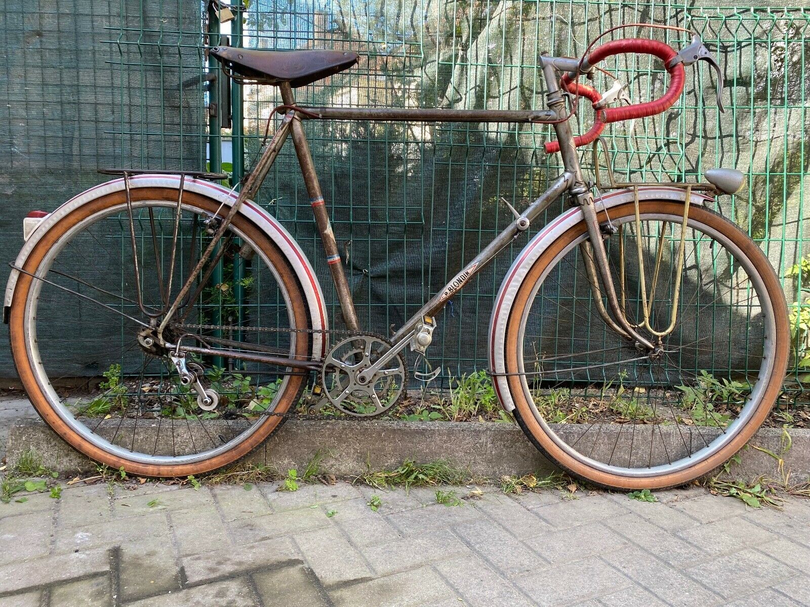 Old blondin sport bike 1950