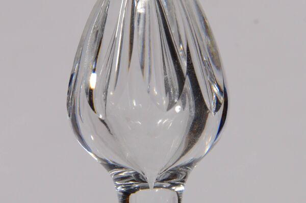 Carafe en cristal taillé de Saint-Louis, modèle Chantilly, n°228, France