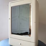 Armoire à pharmacie avec miroir