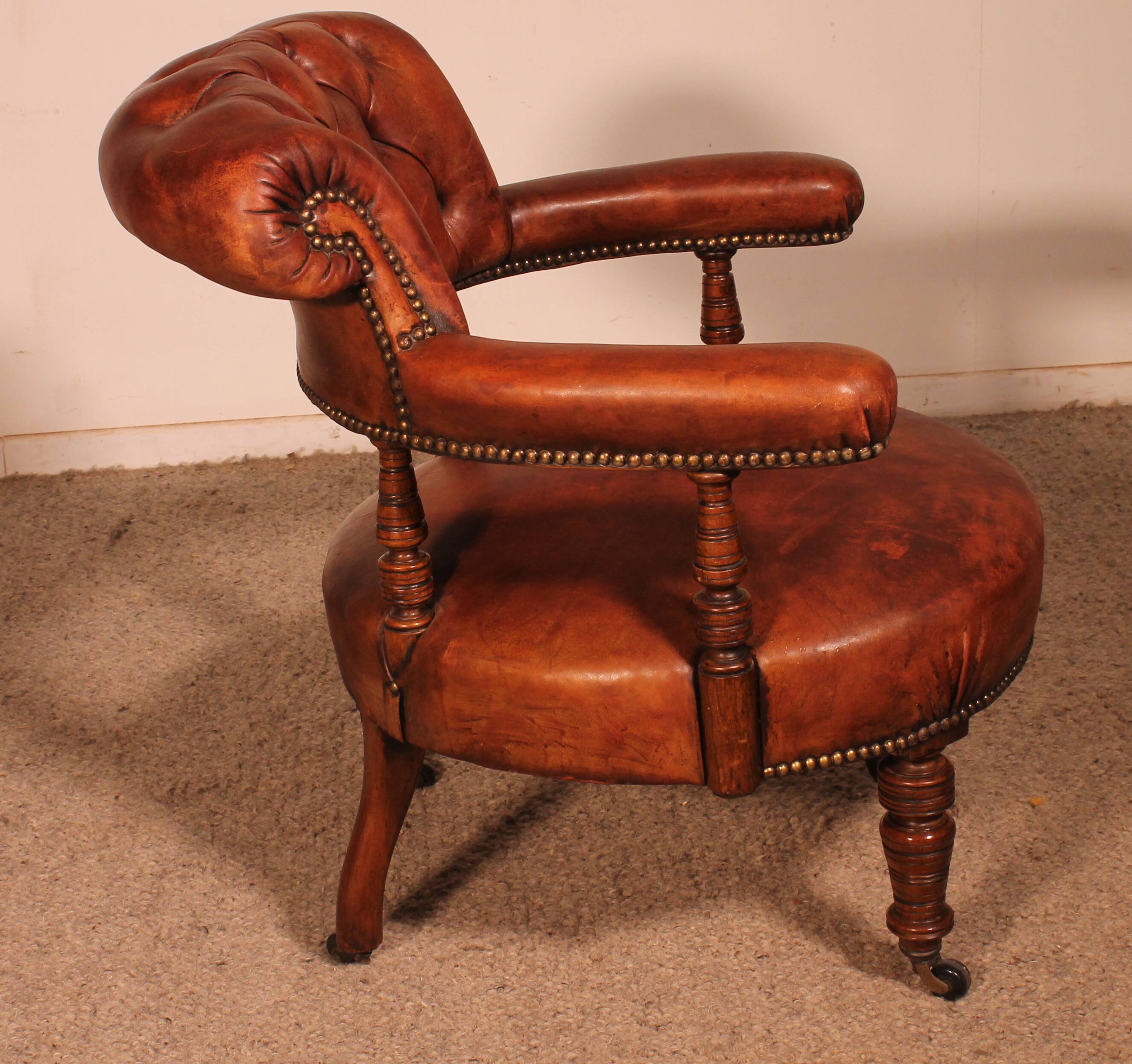 small shepherdess or armchair in mahogany and cognac leather - 19th century