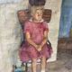 École russe XX siècle fillette assise