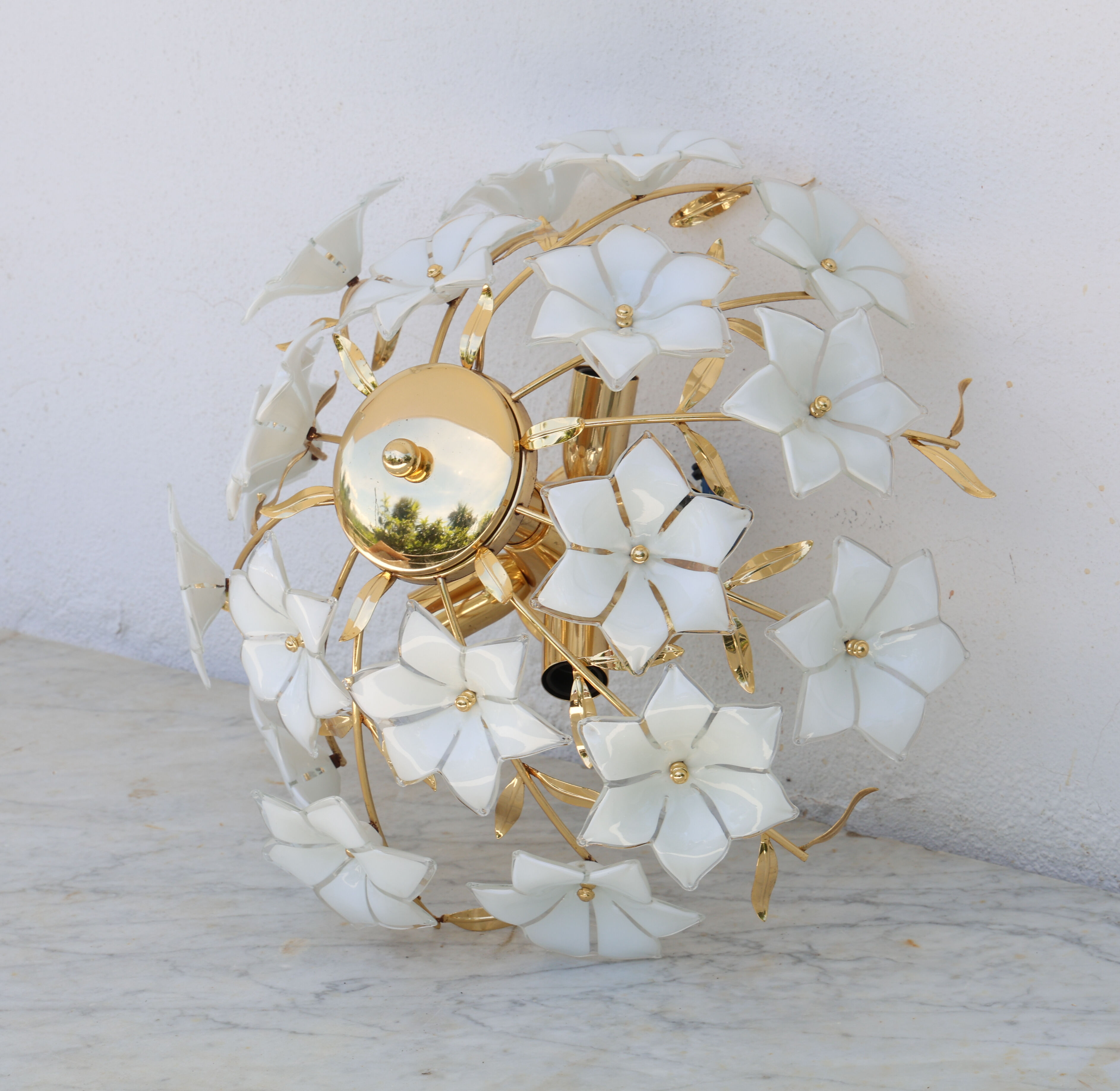 Grace Kelly, Delicious Murano Ceiling Light White Flowers, 1980