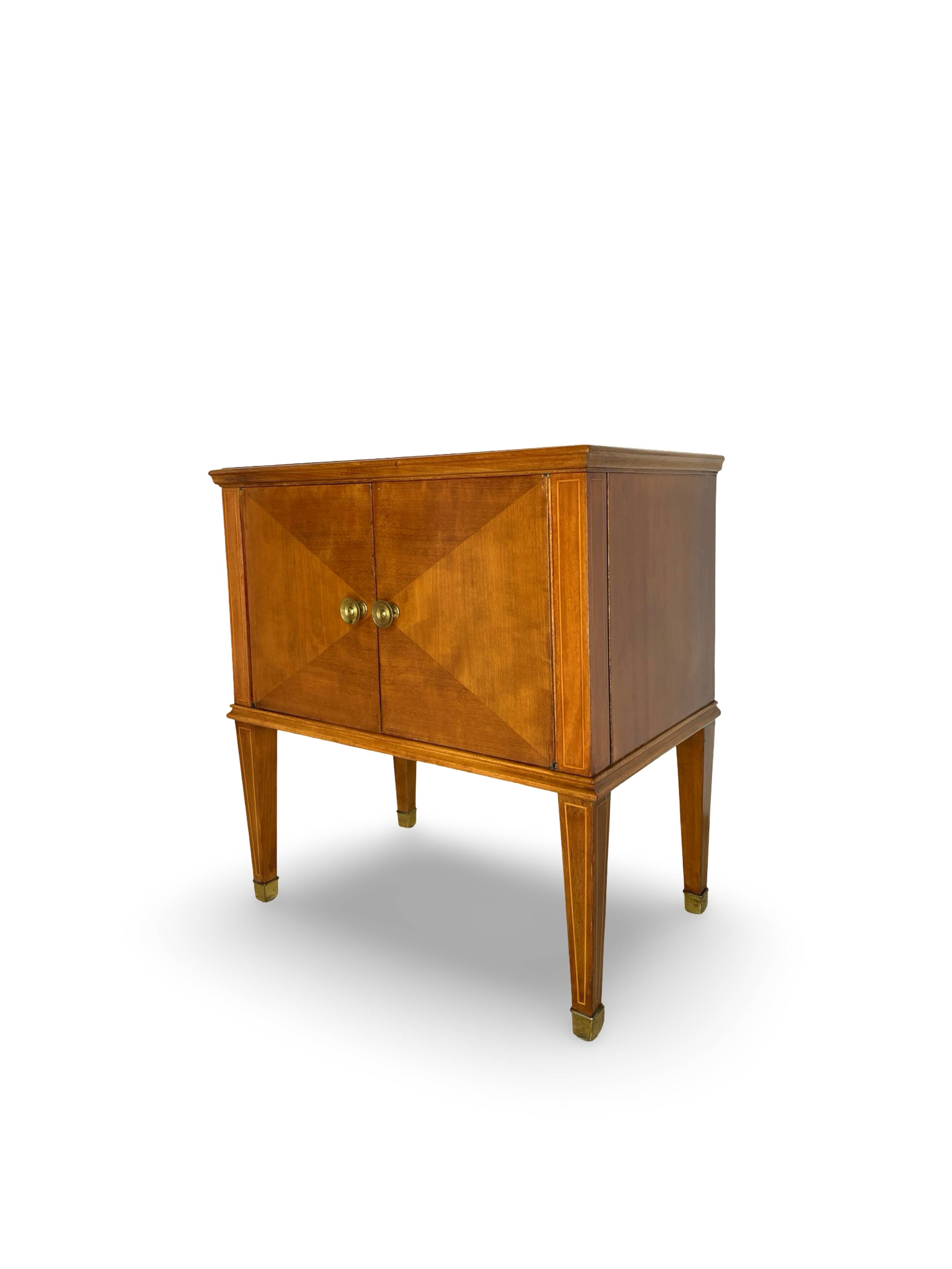 italian nightstands1950s