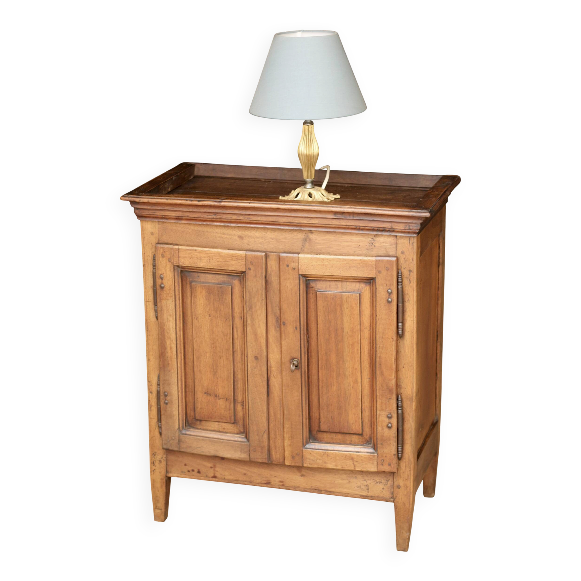 Rare: walnut display cabinet (circa 1900). Very beautiful patina.