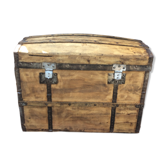 Carriage trunk renovated, end of the 19th