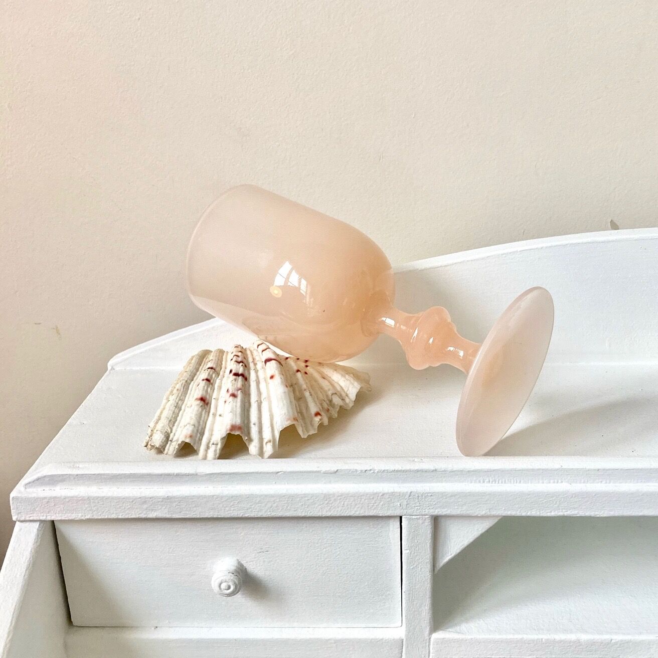 Vase in opaline chalice