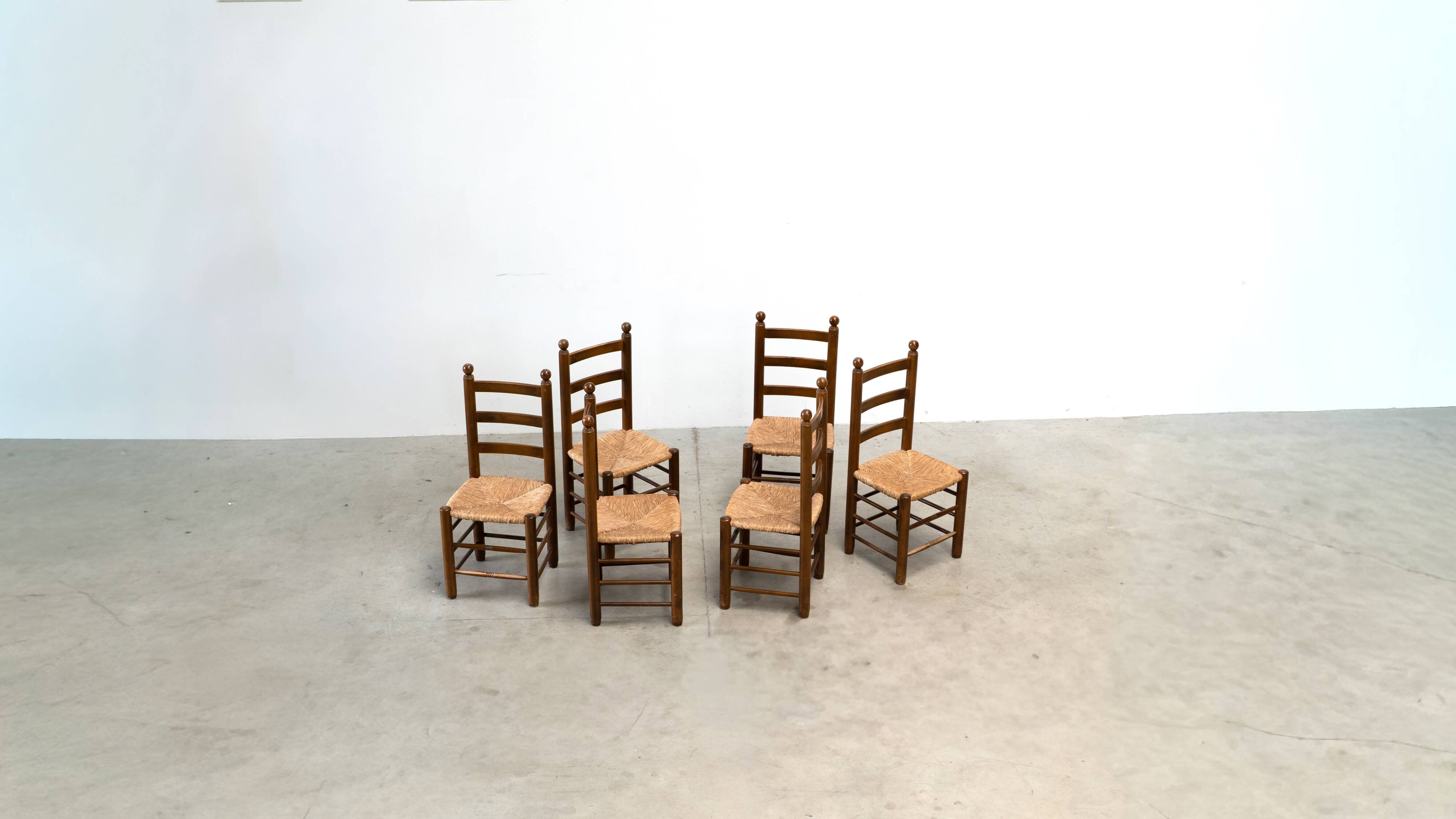 Ensemble de six chaises de salle à manger françaises par Charles Dudouyt