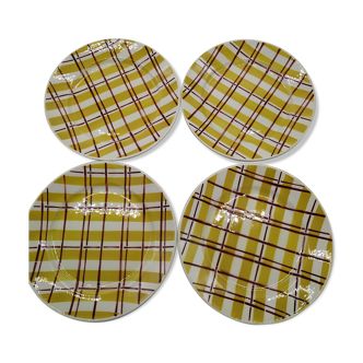 Set of 4 flat plates old Scottish tartan decoration