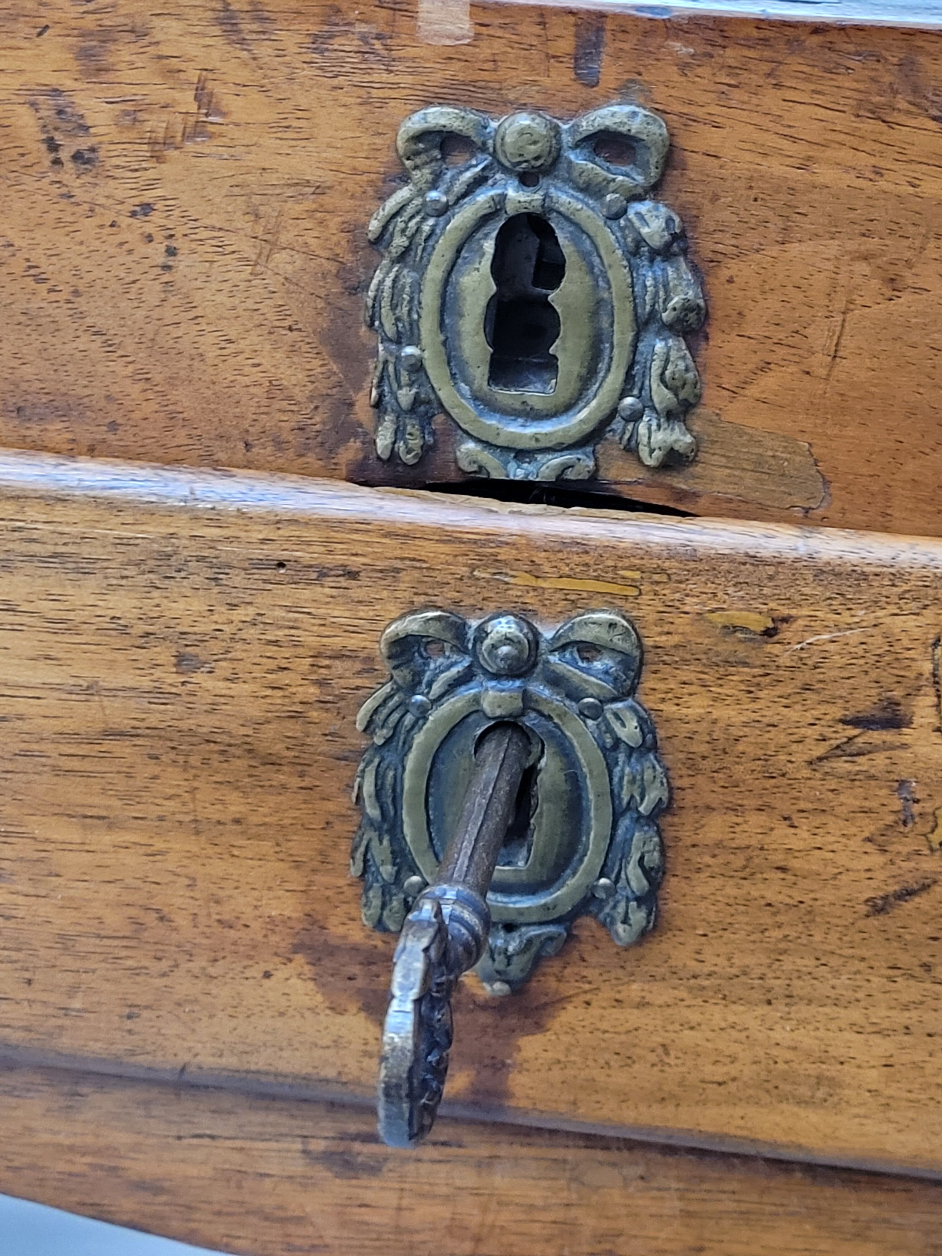 Dressing table