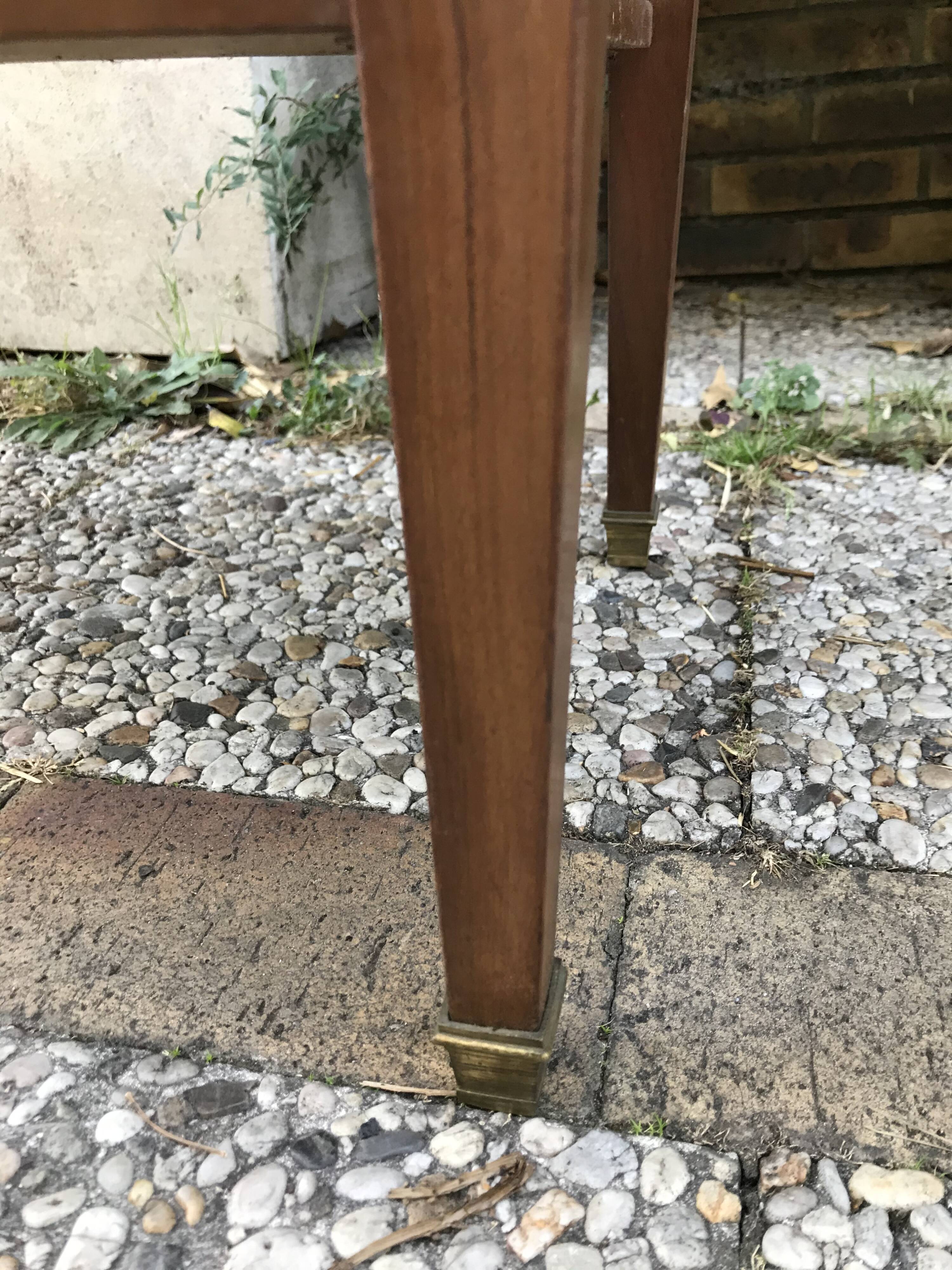 Louis XVI-style side table / harness