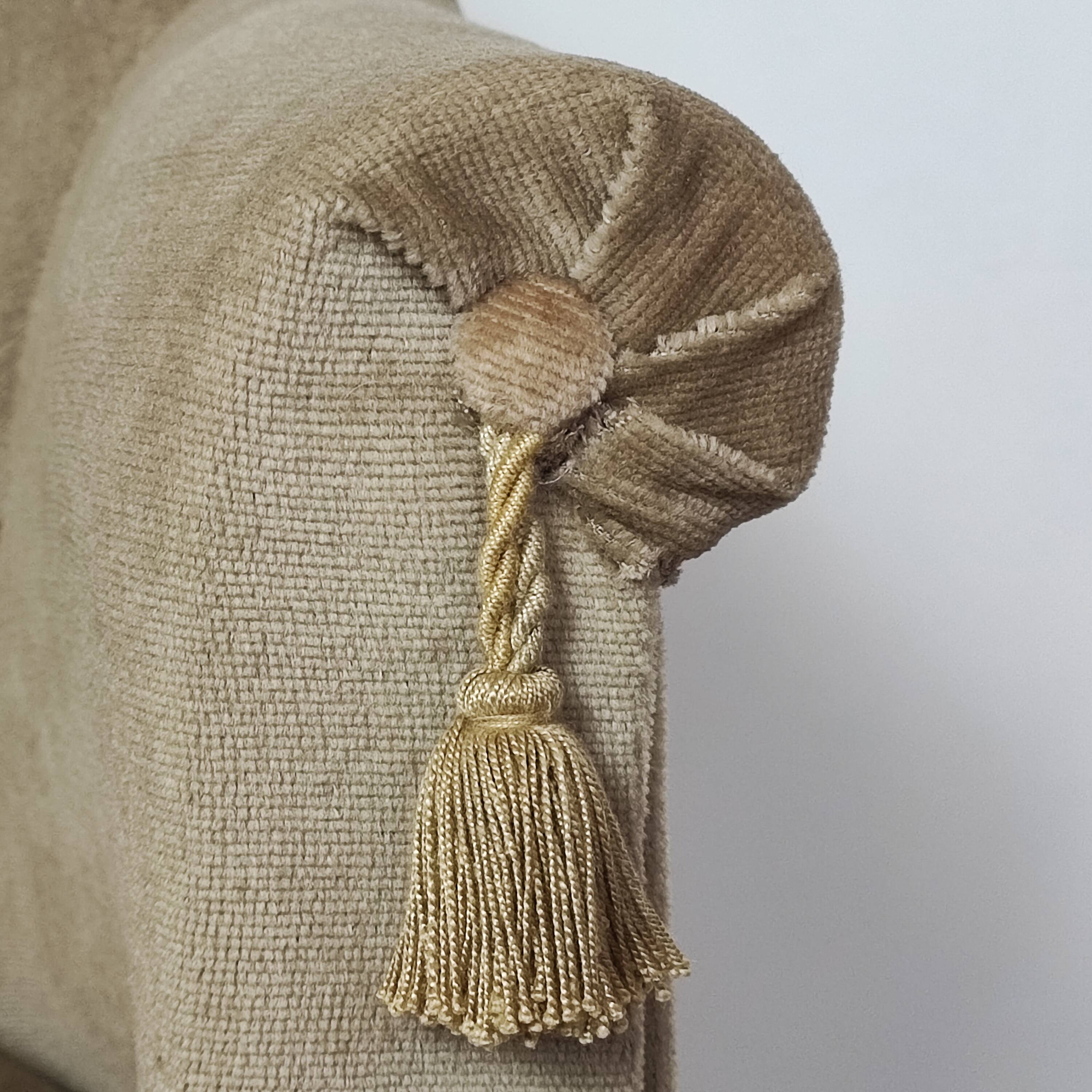 Velvet toad armchair