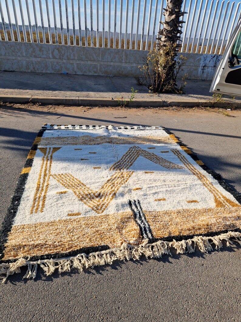 Tapis berbère tissé main a ouad zem en laine pure taille 1,5/2,5 m