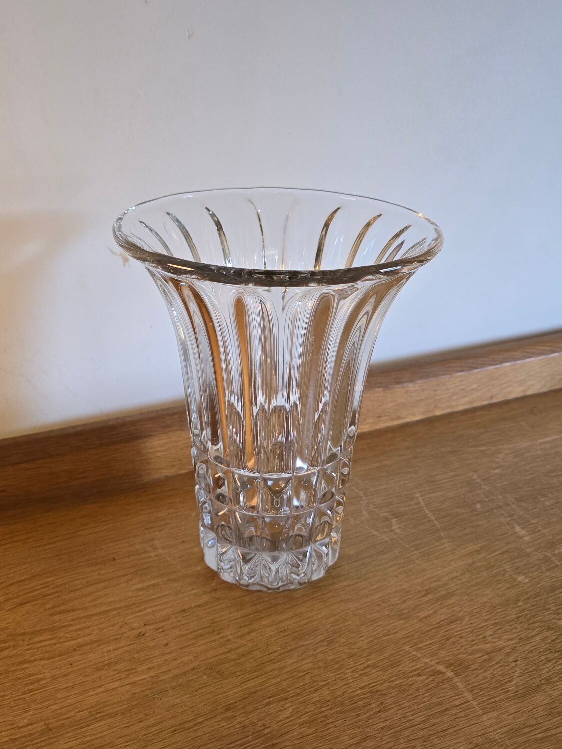 Vase en verre moulé 1950 Art Déco