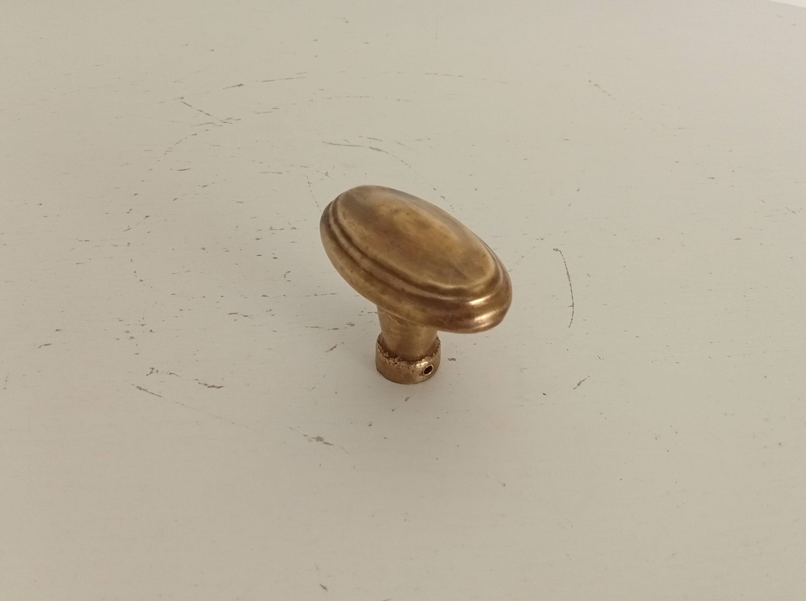 Poignée de porte ancienne en laiton massif doré