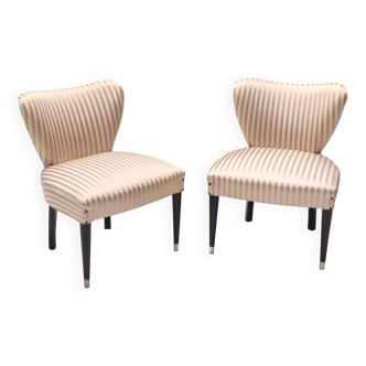 Paire de chaises d'appoint vintage en satin beige rosé attribuables à Carlo Enrico Rava