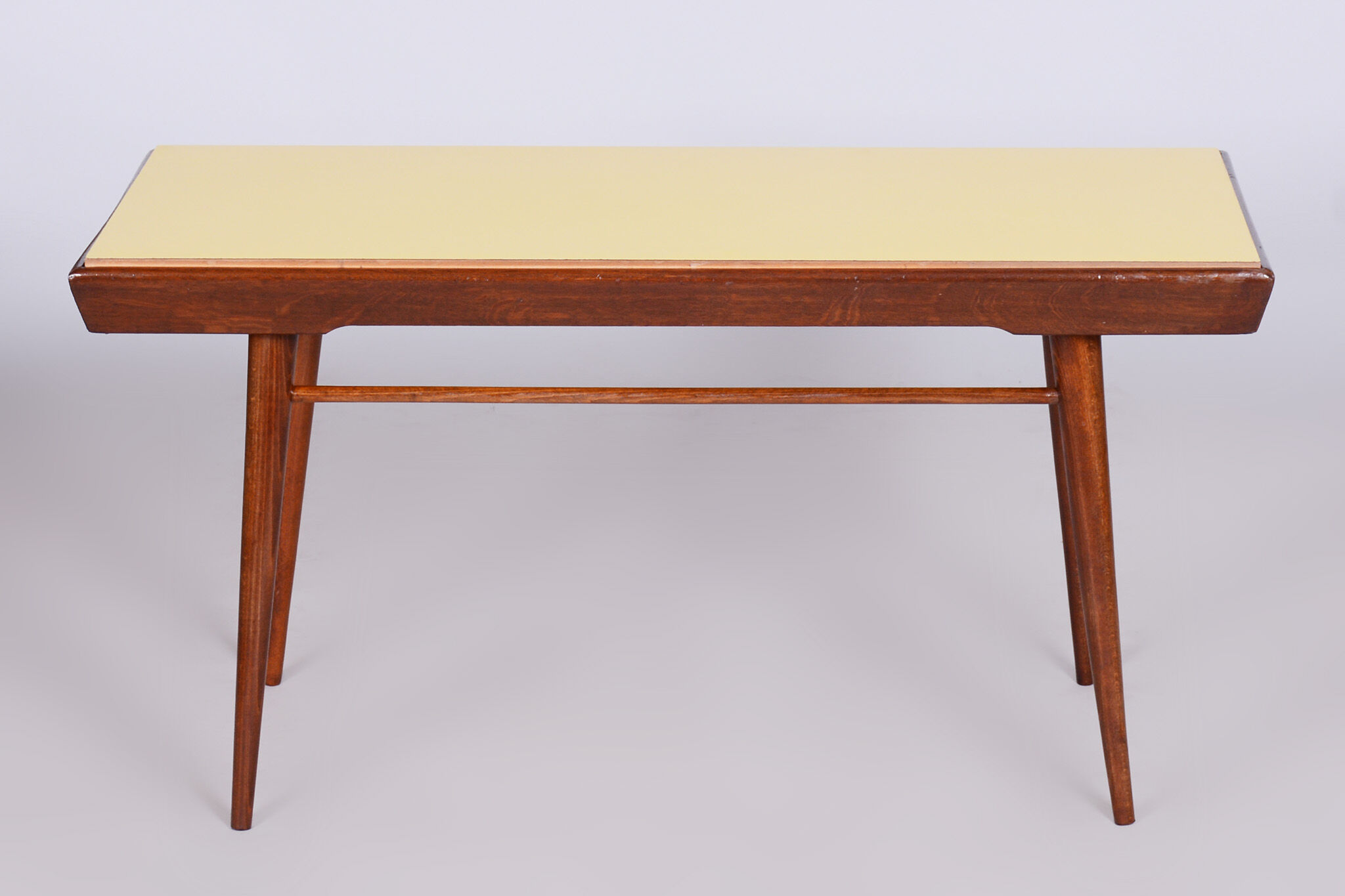 Table basse, plateau pivotant, hêtre, Umakart, Tchéquie, années 1950
