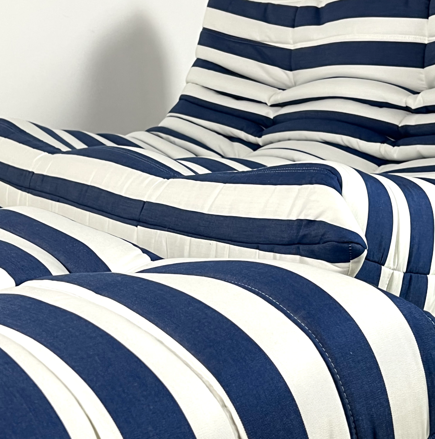 Sofa 2 places "Togo" by Michel Ducaroy, 1973