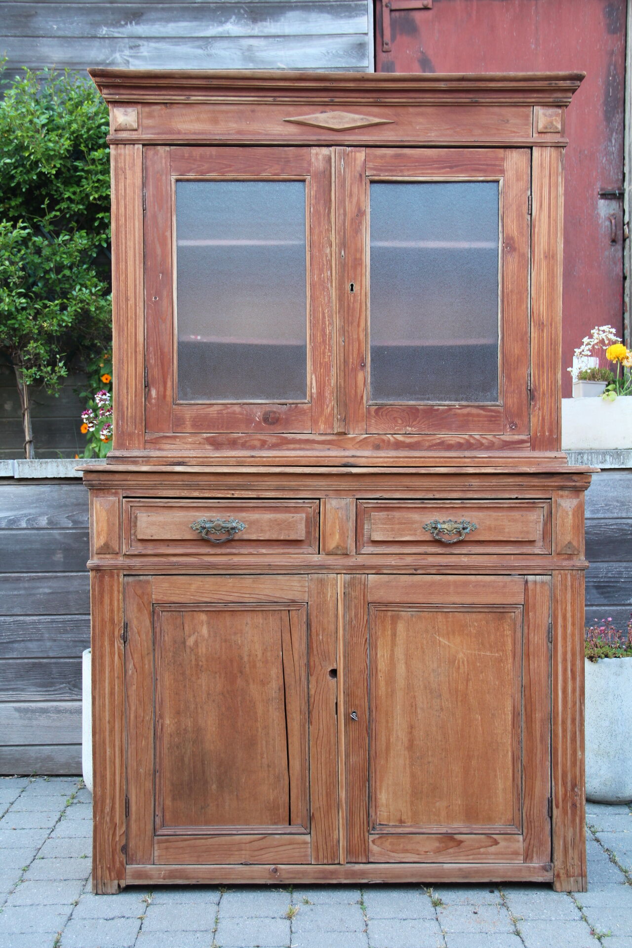 Double-body pine vessel