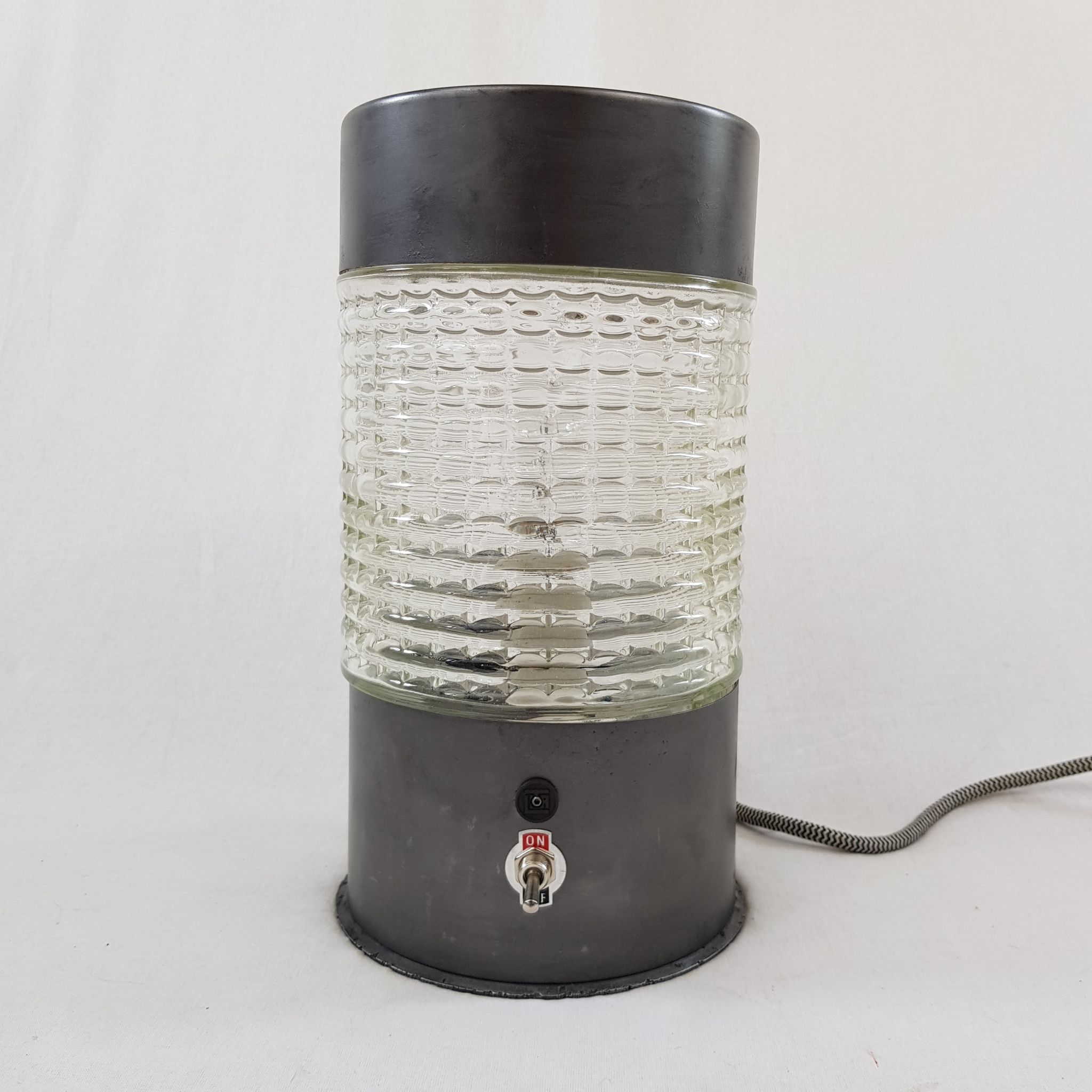 Lampe de table industriel metal graphité et verre Lita
