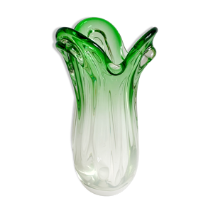 vase en verre vert du