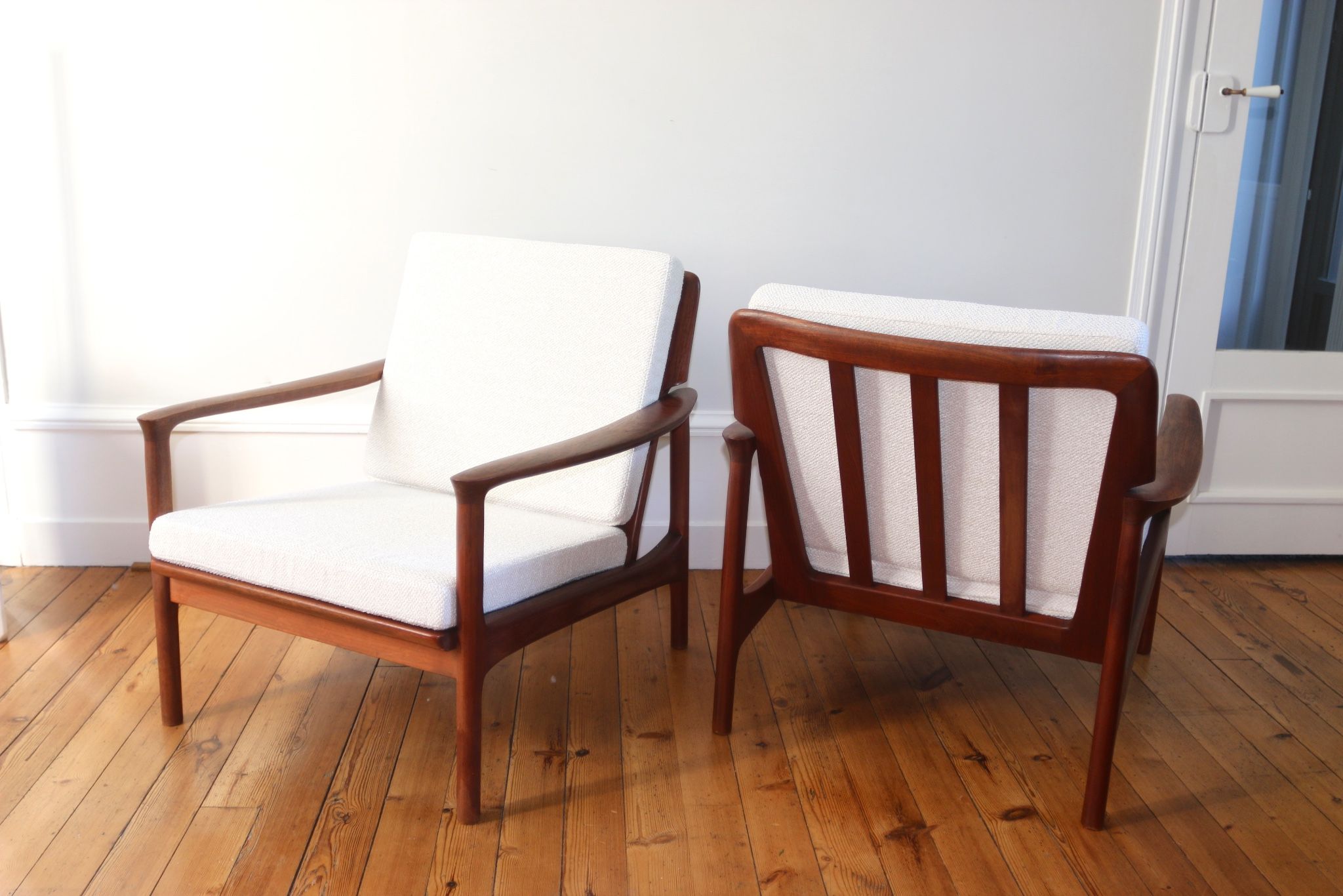 Pair of vintage Scandinavian teak armchairs from the 1960s.