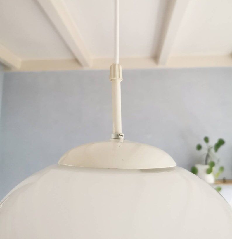 Glass suspension from the mid-century 80s