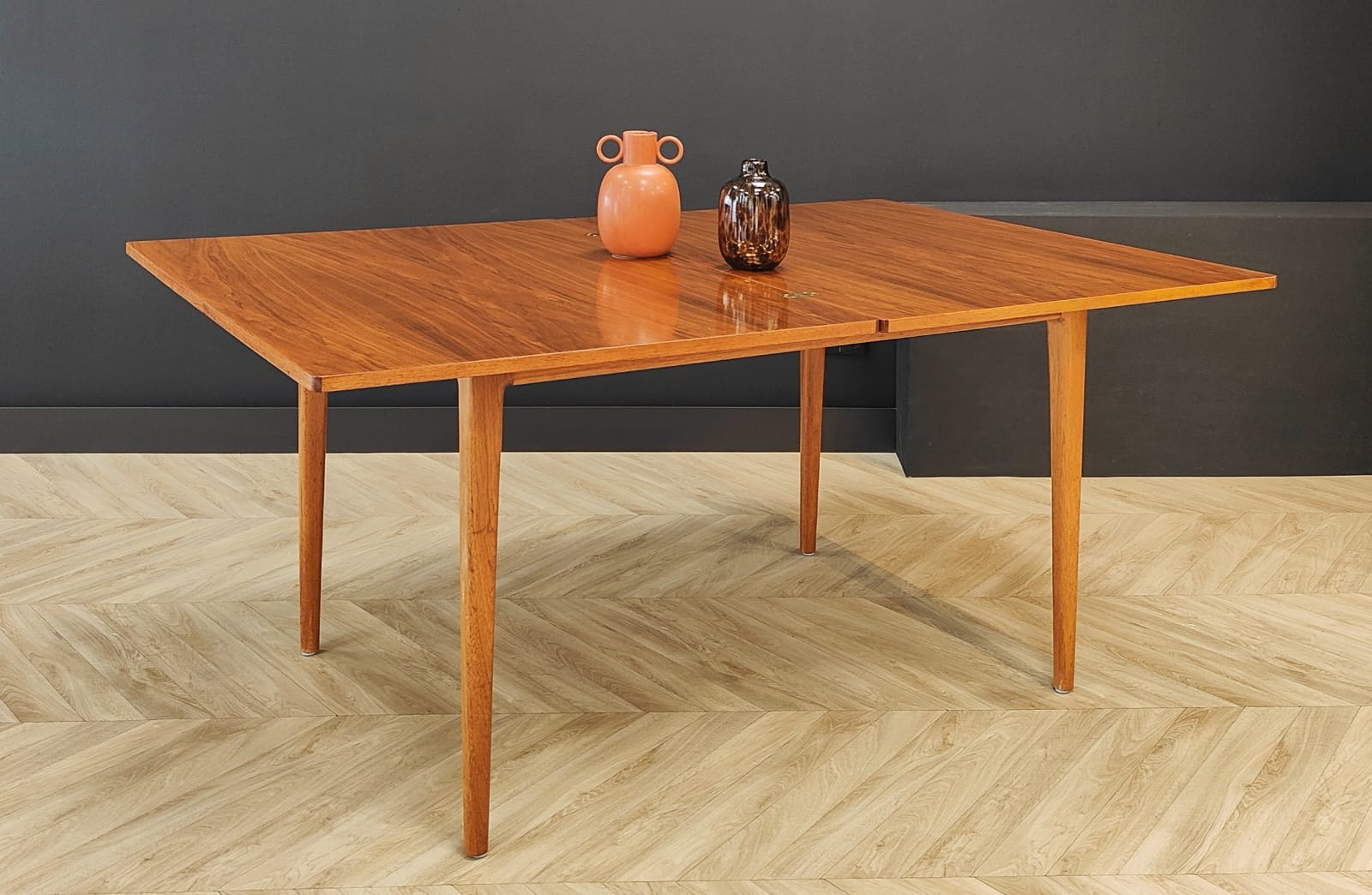Mid Century extendable dining table | Vintage