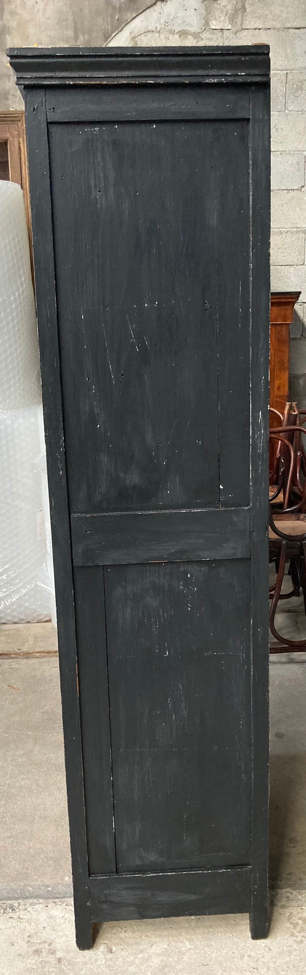 Patinated fir bonnetière