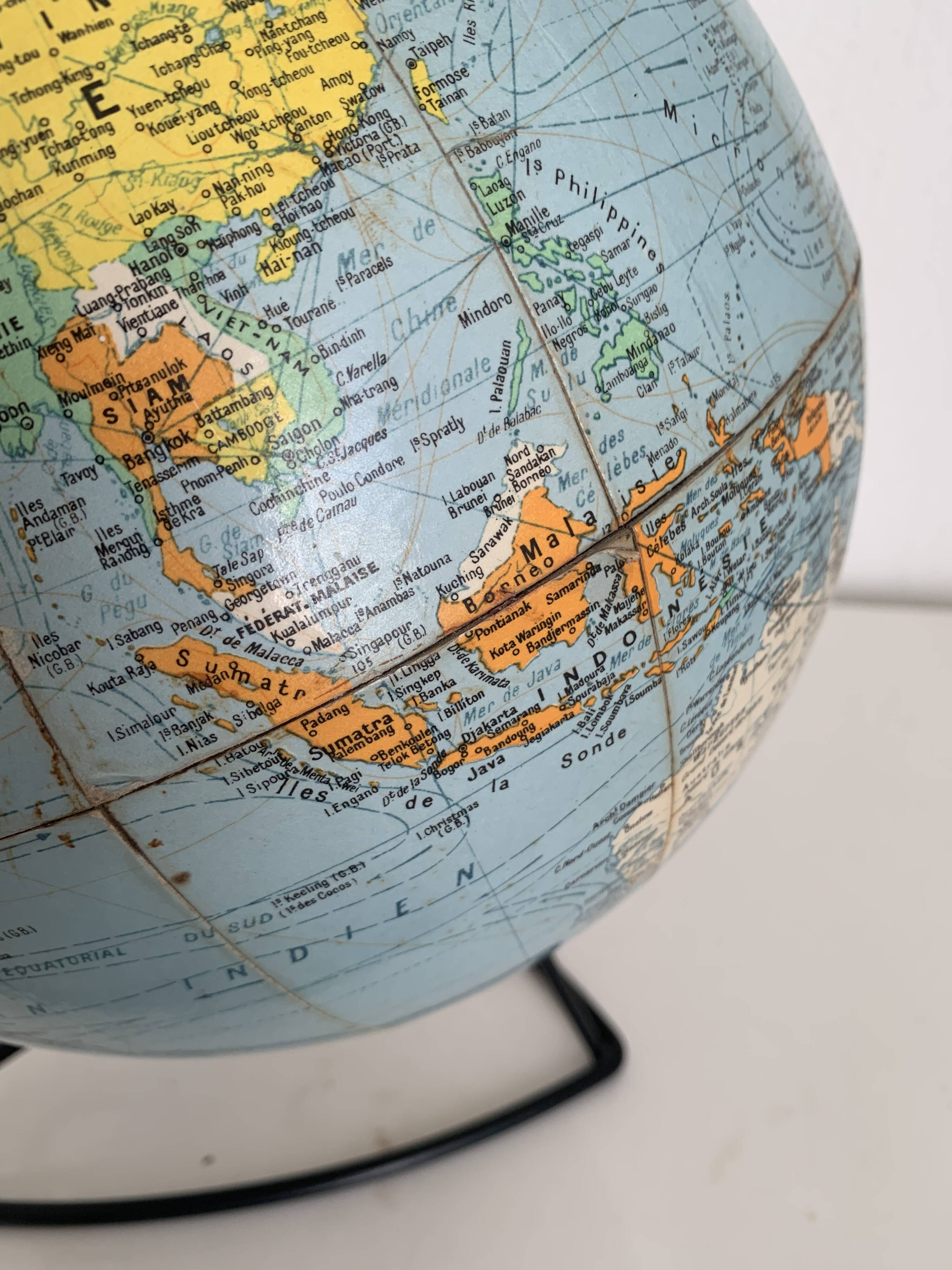 Vintage 1960 Girard Barrère terrestrial globe - 33cm