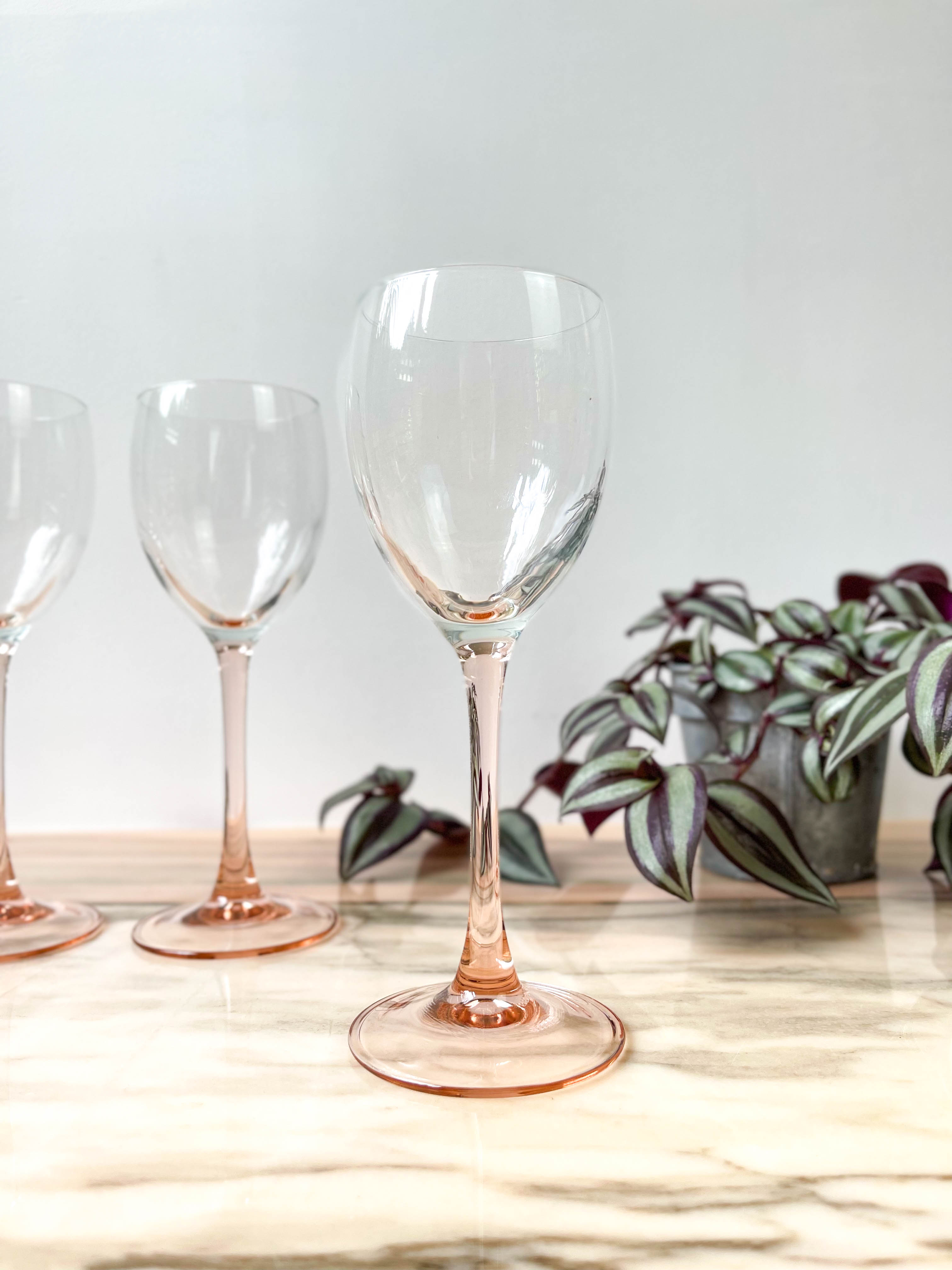 3 glasses of white wine vintage pink foot luminarc model "rosé"