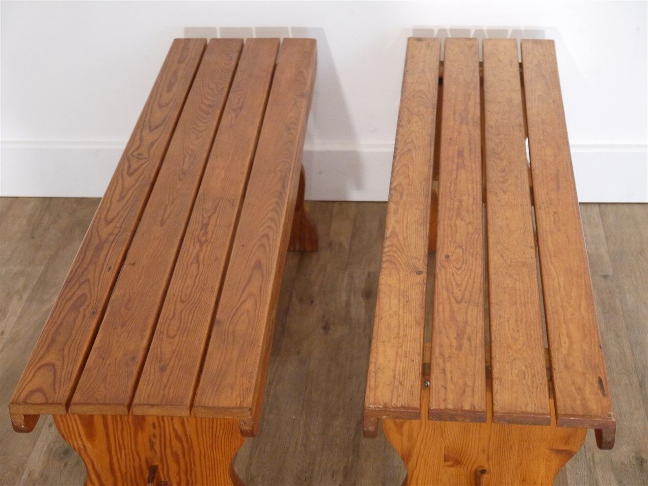 Paire de bancs vintage en pin Suède 1960