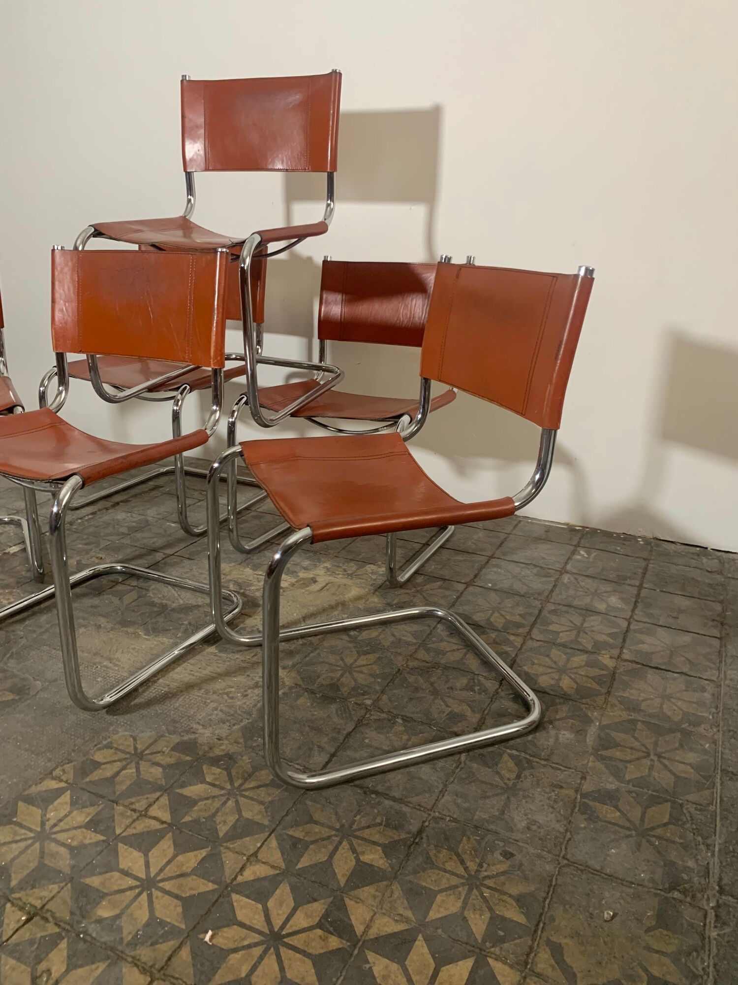 Set of 6 dining chairs